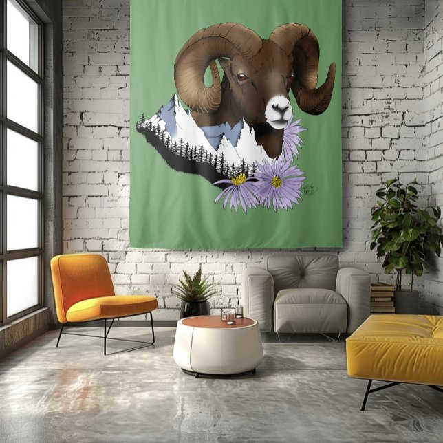 Bighorn Sheep Ram Green Mountains Wandteppich (Von Creator hochgeladen)