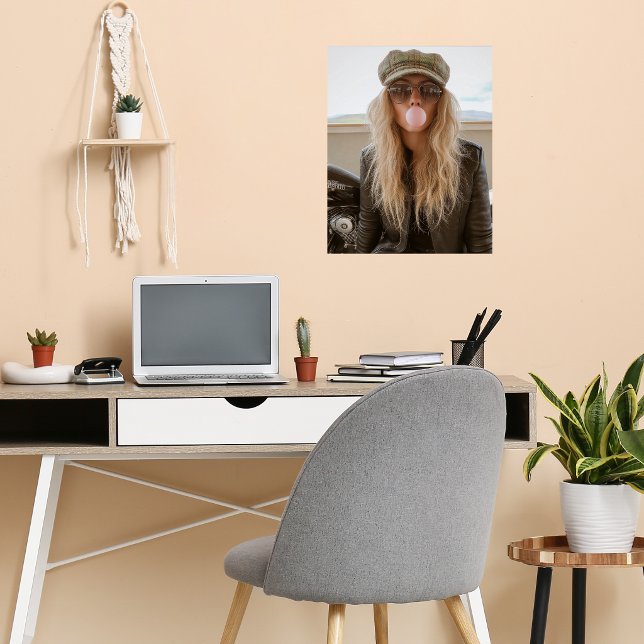 Biker Woman Pink Bubble Gum Bubble Stylish Poster (Von Creator hochgeladen)