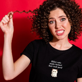 Bikerkatzen Helmhaare sehen gut aus T-Shirt