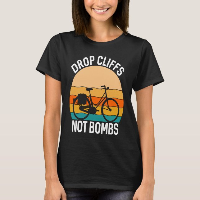 Biking and Cycling   37 T-Shirt (Vorderseite)