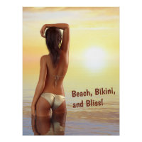 Bikini Girl Posing im Meer bei Sonnenuntergang
