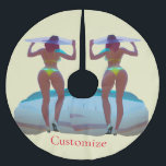 Bikini Hintern Beach Girl Thunder_Cove Polyester Weihnachtsbaumdecke<br><div class="desc">Curvacous Bikini Hintern Beach Girl mit großem Hut zum Anpassen,  personalisieren,  indem Sie Ihren Namen ändern</div>