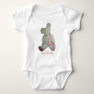 Bild des alten Vintagen Teddybären Baby Strampler