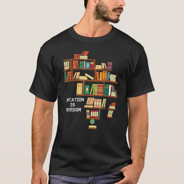 Bildung ist Freedom Book Reader Black History BLM T-Shirt (Vorderseite)