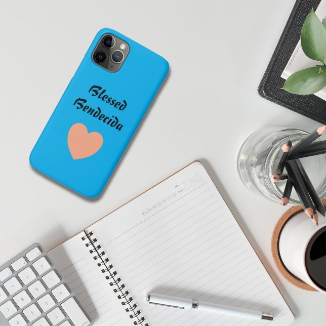Bilingual Peach & Blue Heart Gesegnet Bendecida Case-Mate iPhone Hülle (Blue Phone Case with Peach Heart. Bilingual text: Blessed Bendecida in Spanish. Multilingual Project)