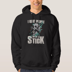 Billards, die ich Leute mit einem Stick-Eightball Hoodie