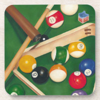 Billiardtisch mit Balls und Chalk