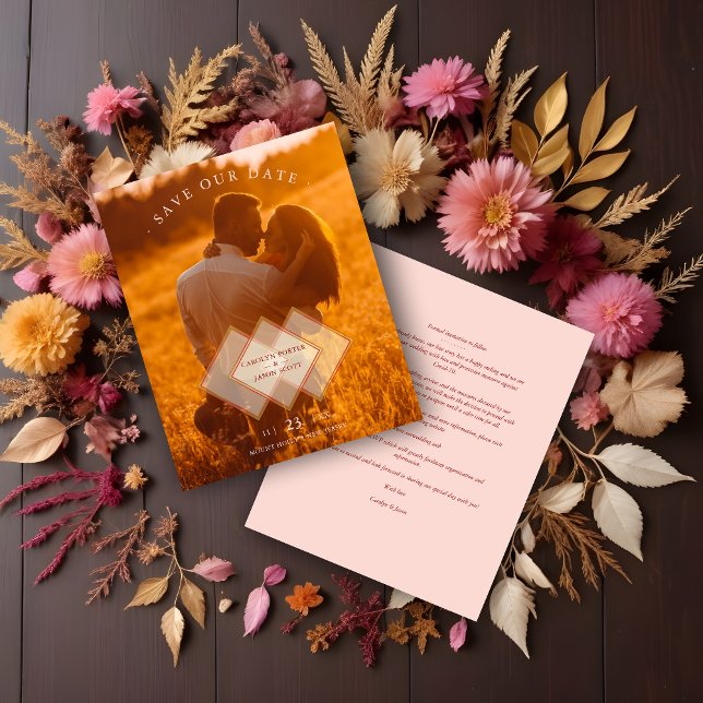 Billiges Transparenzeffekt Romantisches Foto (Inexpensive Nice Transparency Effect Romantic Couple Photo Save the Date with Envelope.)