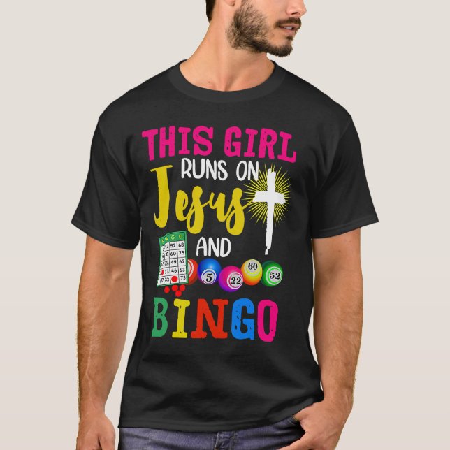 Bingo Dieses Mädchen läuft auf Jesus und Bingo T-Shirt (Vorderseite)