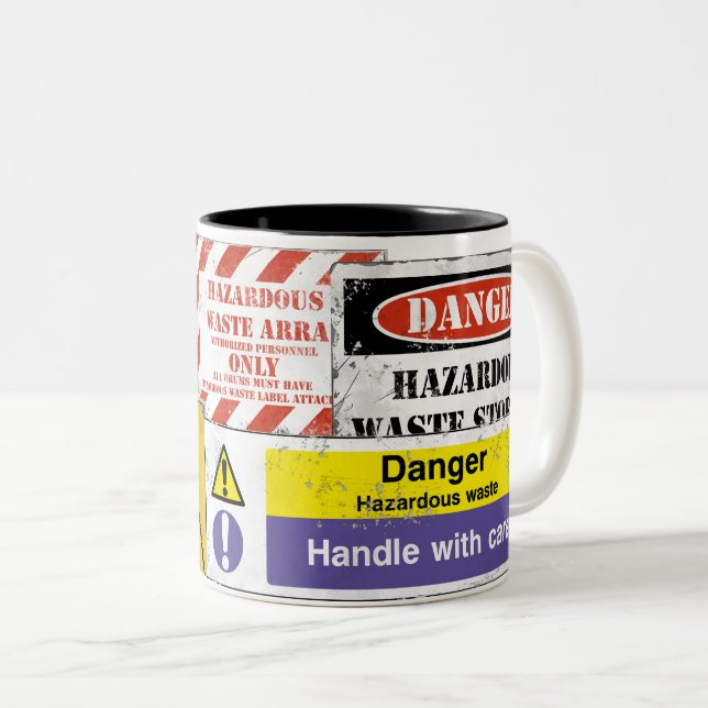 Bio-Hazard-Tasse V4 Zweifarbige Tasse (VorderseiteRechts)