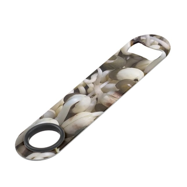 Bio Mung Sprouts - ein nährstoffverpacktes Superfo Speed Flaschenöffner (Vorderseite Schrägansicht)