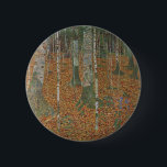 Birchwald von Gustav Klimt, Vintager Jugendstil Button<br><div class="desc">Der Birchwald (um 1903) von Gustav Klimt ist ein Vintages Viktorianisches Kunstlandschaftsbild der Ära, das eine Naturlandschaft beherbergt. Ein Wald mit Birken und Blätter in der Herbstsaison mit braunen Blätter verstreut auf dem Boden. Über den Künstler: Gustav Klimt (1862-1918) war ein österreichischer Symbolik-Maler und einer der prominentesten Mitglieder der Wiener...</div>