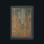 Birchwald von Gustav Klimt, Vintager Jugendstil Trifold Geldbörse<br><div class="desc">Der Birchwald (um 1903) von Gustav Klimt ist ein Vintages Viktorianisches Kunstlandschaftsbild der Ära, das eine Naturlandschaft beherbergt. Ein Wald mit Birken und Blätter in der Herbstsaison mit braunen Blätter verstreut auf dem Boden. Über den Künstler: Gustav Klimt (1862-1918) war ein österreichischer Symbolik-Maler und einer der prominentesten Mitglieder der Wiener...</div>