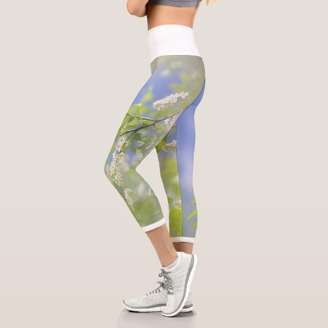 Bird Cherry Tree blüht Blume Sky Capri Leggings (Links)