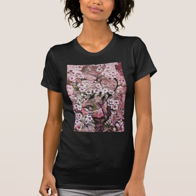BIRD NEST, PINK WEISSE FRÜHBLUMEN UND BAUM T-Shirt (Vorderseite)