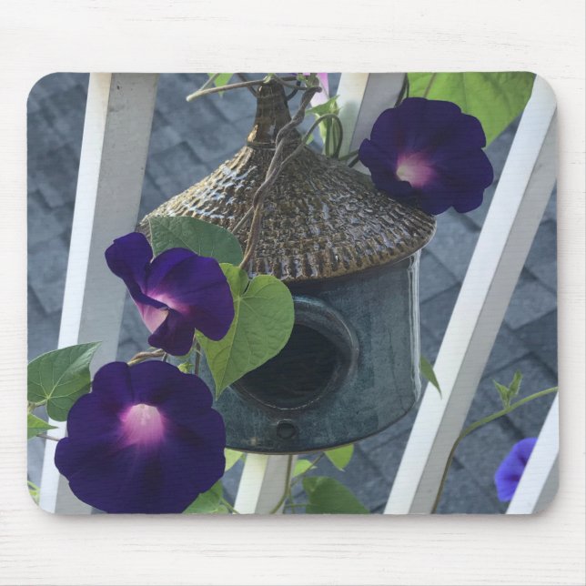 Birdhouse With Morning Glories Close-up Mousepad (Vorne)