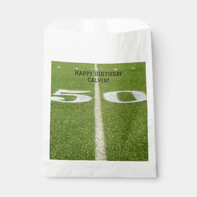Birthday 50 Yard Line Green Field Football Geschenktütchen (Vorderseite)