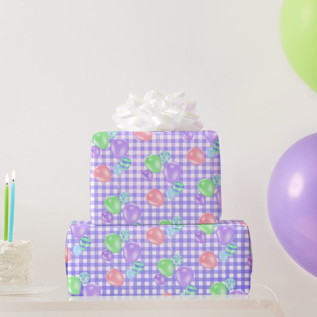 Birthday Balloons auf Lila Gingham Wrapping Paper Geschenkpapier (Partygeschenke)