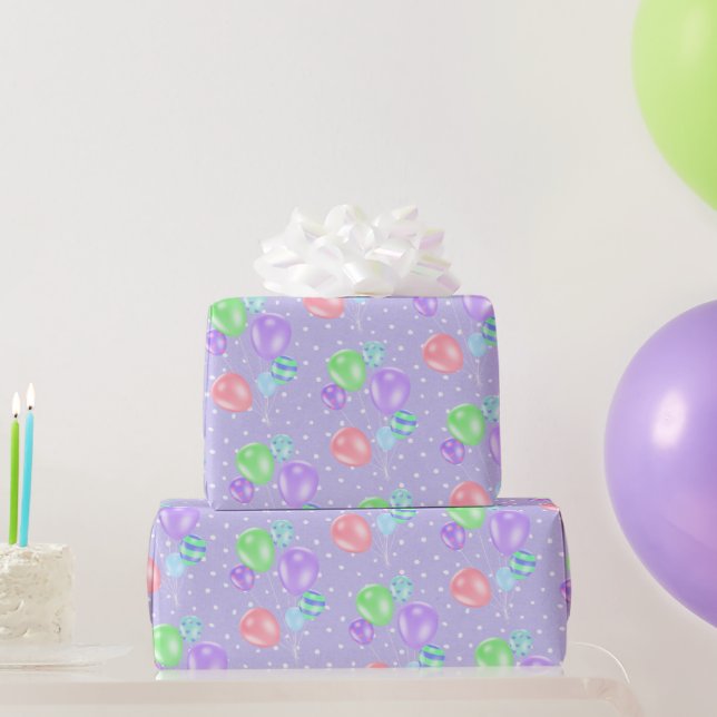Birthday Balloons auf Polka Dots Wrapping Paper Geschenkpapier (Partygeschenke)