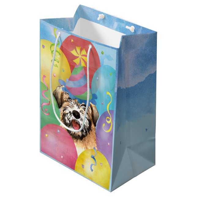 Birthday Balloons Wheaten Terrier Gift Bag Mittlere Geschenktüte (Vorderseite Schrägansicht)