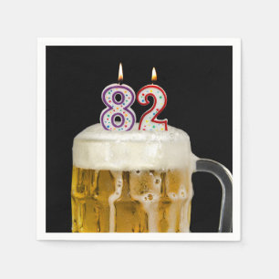 Birthday Beer auf schwarz Serviette