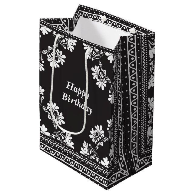 Birthday Black and White Bandanna Design Mittlere Geschenktüte (Vorderseite Schrägansicht)