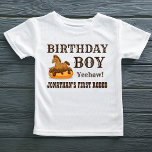 Birthday Boy Baby Pferd auf einem Donut-T - Shirt<br><div class="desc">🤠 🍩 Machen Sie aus seinem besonderen Tag einen sehenswerten Erfolg! Unser Tee für den kleinen Cowboy, der bereit ist, sich einen Geburtstagsspass zu schenken! Adorable Babypferd auf Donut - denn jeder Geburtstag braucht einen Sprinkle Süße! Spaß und komfortabel, perfekt für die Geburtstagsrodeo, ♡ Mehr aus diesem Shop hier: https://www.zazzle.com/store/about_horses...</div>