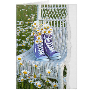 Birthday Daisy Bouquet in Lila Sneakers