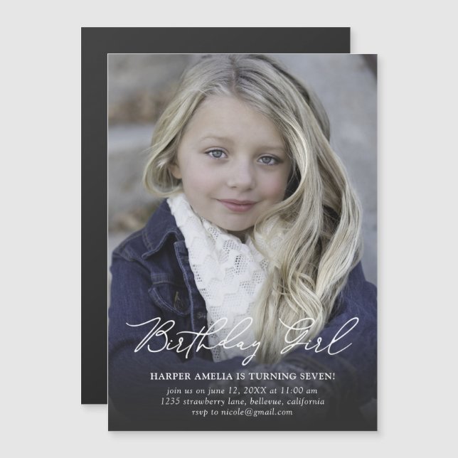 Birthday Girl Modern Calligraphy Birthday Magneteinladung (Vorne/Hinten)