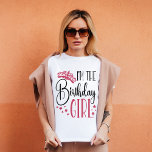 Birthday Girl Personalisiert Birthday Squad Matchi T-Shirt<br><div class="desc">Suchen Sie ein Shirt zum Geburtstag, das Ihr Party komplett macht? Schauen Sie sich nur unsere passenden Geburtstags-Crew-Shirts an! Diese stilvollen T-Shirts sind perfekt für jeden Geburtstagsfeier. Unsere passenden Shirts sind ein tolles Geschenk für Ihre Freunde und Familie und können als Teamkollegen oder als Gruppentee zusammengefasst werden. Mit so vielen...</div>