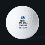 Birthday Golfer Funny 80. Happy Vater Par Blue Golfball<br><div class="desc">80 Jahre und immer noch schwingende,  blaue,  lustige 80. Geburtstag Zitat Golfbälle. Ideal für Vater,  Großvater,  Stiefvater. Golfer Geschenkidee. Sie können das Jahr und den Namen personalisieren.</div>
