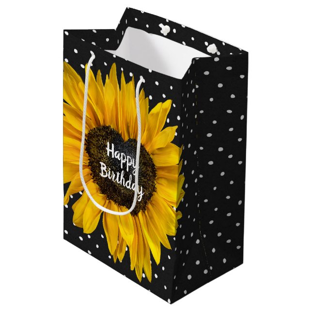 Birthday Herz Sonnenblume auf Polka Dots Mittlere Geschenktüte (Vorderseite Schrägansicht)
