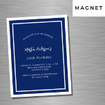 Birthday navin blau weiße minimalistische Luxus Magneteinladung<br><div class="desc">Eine moderne,  elegante magnetische Einladung. Ein marineblau mit weißen Rahmen dekorierter Hintergrund. Personalisieren und fügen Sie einen Namen und Details. Weißer Text.</div>