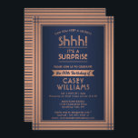 Birthday Surprise Party Elegante Navy Blue & Coppe Einladung<br><div class="desc">Kannst du ein Geheimnis behalten haben? Laden Sie Ihre Familie und Freunde zu einer eleganten und aufregenden Überraschungsfeier ein, bei der Sie mit kundenspezifischen marineblau-blauen und Imitat-Kupferfolien-Party Einladungen feiern. Alle Formulierungen auf dieser Vorlage ist einfach zu personalisieren, einschließlich der Nachricht, dass "Shhh! Es ist ÜBERRASCHEND." Das Design besticht durch eine...</div>