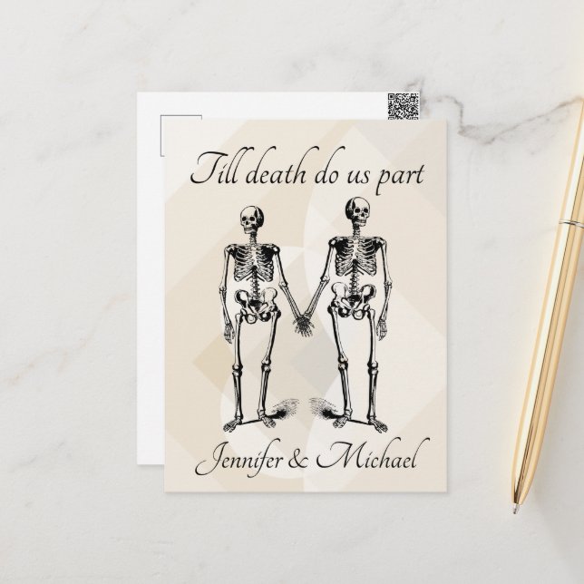 Bis zum Tod teilen wir Skeleton Couple Monogram Postkarte (Vorderseite/Rückseite Beispiel)