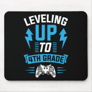 Bis zur vierten Stufe des vierten Geburtstags Mousepad