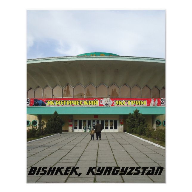 Bischkek Circus - sowjetischer Stil - Kirgisistan Fotodruck (Vorne)