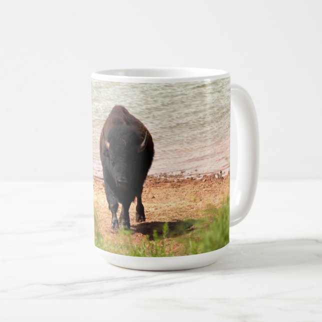 Bison At The Water Kaffeetasse (VorderseiteRechts)