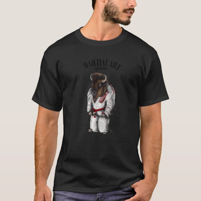 Bison Bull Judo Karate Master in White Judogi 1 T-Shirt (Vorderseite)