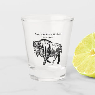 Bison in einer Walddarstellung Schnapsglas
