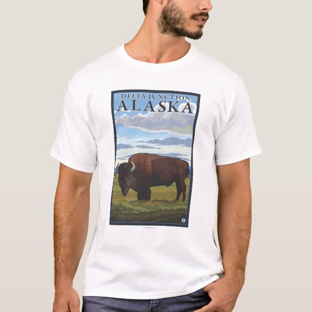 Bison-Szene - Deltakreuzung, Alaska T-Shirt (Vorderseite)