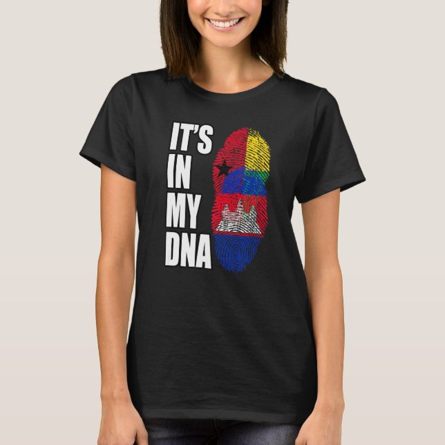 Bissau Guinean And Cambodian Mix DNA Flag Heritage T-Shirt (Vorderseite)