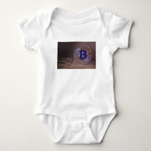 Bitcoin 8 baby strampler