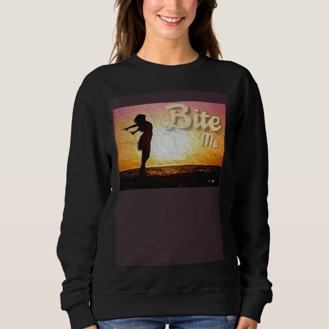 Bite Me Girl on Beach Painting Sweatshirt (Vorderseite)