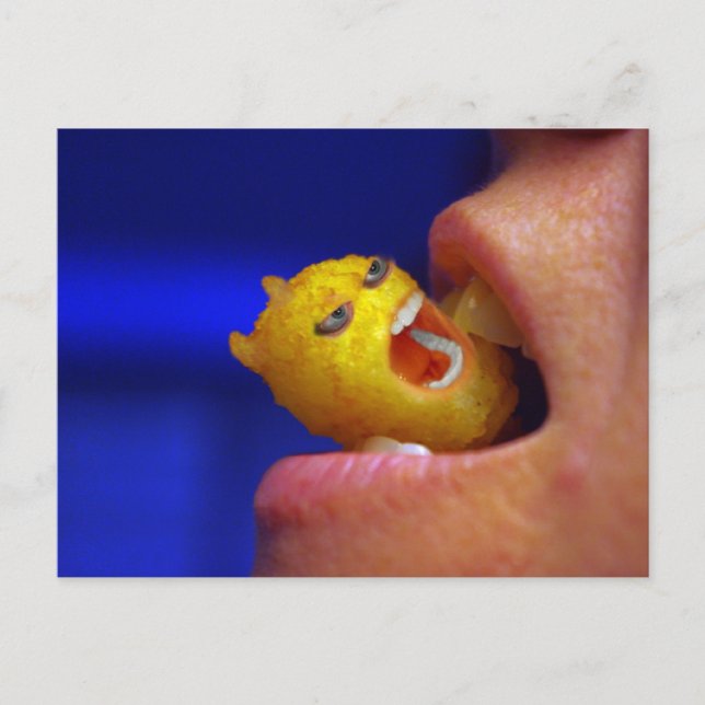 Biting Mini Potato Postkarte (Vorderseite)