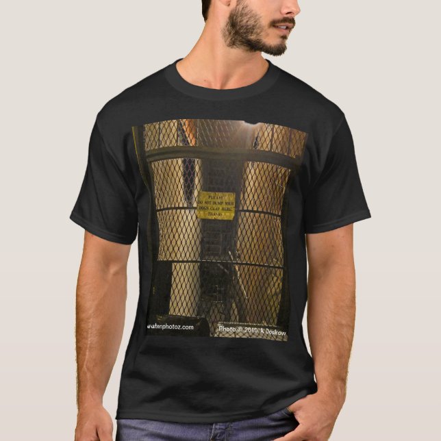 Bitte entleeren Sie nicht - Bild auf Front T-Shirt (Vorderseite)