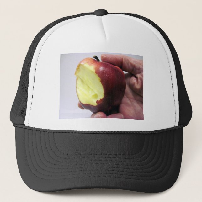 Bitten Red Apple Truckerkappe (Vorderseite)