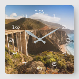 Bixby Bridge, Big Sur, Kalifornien, USA Quadratische Wanduhr