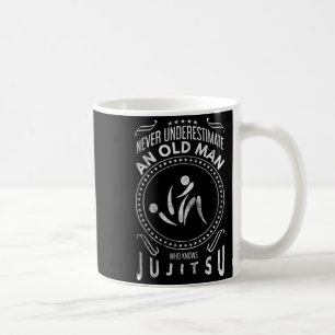 BJJ Jujitsu Unterschätze einen alten Mann Jiu Jits Kaffeetasse
