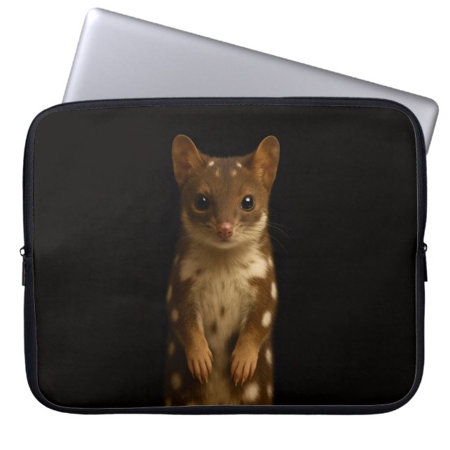 Black 4 Luxe Laptop Sleeve, Sweet Quoll Laptopschutzhülle (Vorderseite)